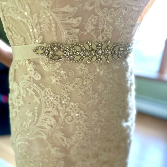 Wedding Dress BRAND NEW - Picture 2 of 9